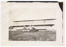 Großer alliierter zweimotoriger Militär-Doppeldecker, Originalfoto ...