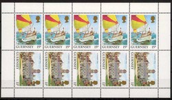 2935: Guernsey - Booklet panes