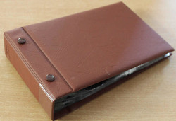 BRIEFE-ALBUM G3 rot mit 50 glasklaren Taschen aus stärkerer Folie ...