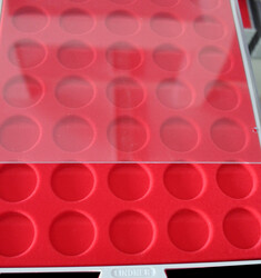 LINDNER Münzbox "2111" hellrot f. 35 Münzen bis Ø 32,5 mm. (10 & ...