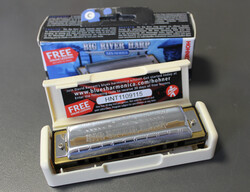 HOHNER-BIG-RIVER-HARP-HARMONICA M590017 m. Plastik-Aufbewahrungsbox, ...