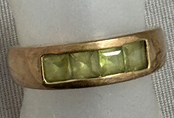 GOLDRING in 333er Gelbgold, Memory-Ring mit 4 quadratischen grüne ...