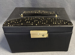 SCHMUCKSCHATULLE prall gefüllt mit überwiegend Modeschmuck, aber ...