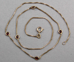 550.30: Jewelry, chains / pendants / necklaces
