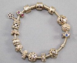 550.20: Jewelry, armrings and bracelets