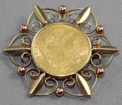 550.40: Jewelry, brooches and pins
