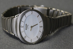 BOCCIA TITANIUM Damenuhr, ovales Gehäuse, Perlmutt-Ziffernblatt mit ...