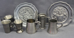 ZINN-KONVOLUT 8-tlg. 2 Wandteller ⌀ ca 23cm, 6 versch. ...