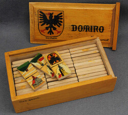 DOMINO SINSHEIM: Altes Domino aus Holz mit Motiven der beliebten ...