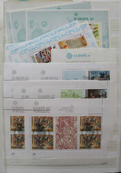 BLOCKS dickes E-Buch mit rund 450 postfr. und gestpl. Bl inkl. viel ...