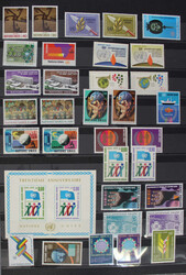1960-2000 (ca.), dickes E-Buch mit postfr. Ausgaben, BL und KLB div. ...