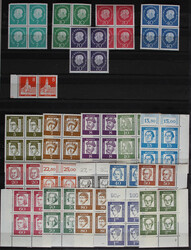 1959-1990 postfr. Slg. Dauerserien 4er-Blöcke von Heuss bis SWK nur ...