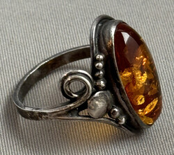 BERNSTEIN-RING ein natürliches Produkt der Natur zum Schmuckstück ...