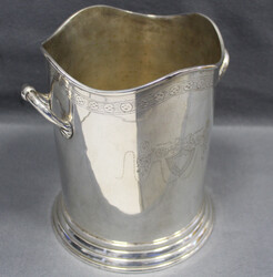 EISKÜBEL - wahrscheinlich versilbert, florale Gravur m. Wappenfeld, ...