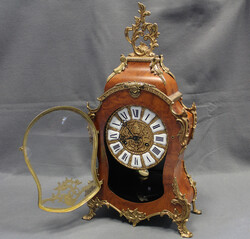 KAMINUHR aufwändig verzierte Kaminuhr im Boulle- o. Louis XV-Stil, ...