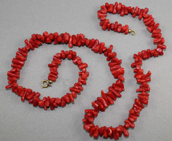 550.30: Schmuck, Ketten / Colliers / Anhänger