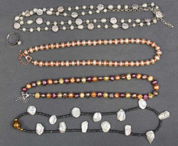 550.90: Schmuck, Sets