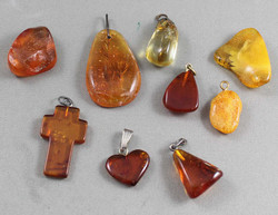 550.30: Schmuck, Ketten / Colliers / Anhänger