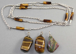 550.30: Schmuck, Ketten / Colliers / Anhänger