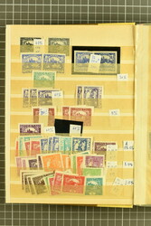 1919/2005c.: The vast collection with Hradcany issues arrranged by ...