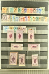 Lots & Collections 1921/89: Collection on leaves and stockbooks with ...