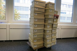 1780/2010ca.: Gross-Konvolut von 51 Lagerschachteln mit Briefen ab ...