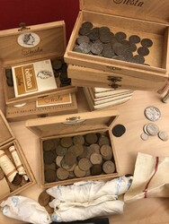 COINS. Lot with mainly Swedish coins ca 1900 to modern inquantities ...