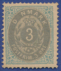 First "A" in DENMARK missing on 3 øre with no visible trace of hinge ...