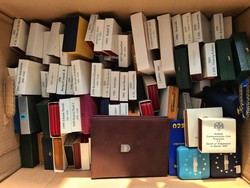 135: Coins and Banknote Supplies
