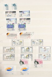 1948-1990. Postfrische und gestempelte Sammlung in 2 Steckalben. ...