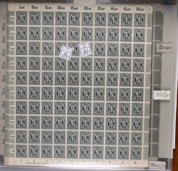 1945, 50 Pfg deutscher Druck, über 430 Schalterbogen bzw. -teile in ...