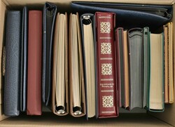 ZUBEHÖR Umzugskarton-Duo, dabei 28 großformatige Binder/Alben, ...