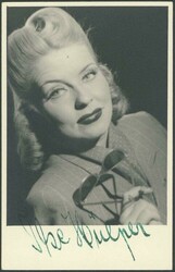 40.15: Books - Autographs, Autographs