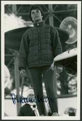 40.15: Books - Autographs, Autographs