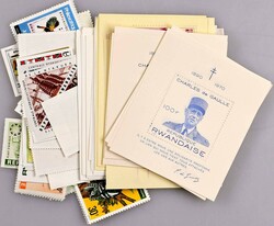 1970-1990 (ca.), postfrischer Dublettenposten in Papiertüten, ...