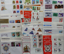 Gibraltar - Lot älterer Briefe in einer Schachtel, meist FDC, wohl ...