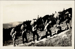 Schneekoppe im Riesengebirge Lebensmittel- und Biertransport ...