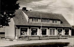 Krien (o-2141) Foto-AK Konsum-Warenhaus I-II