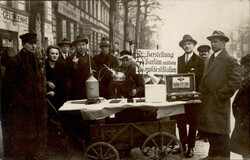 BERLIN (1000) - seltene Foto-Ak Werbeverkaufswagen - Herstellung zu ...