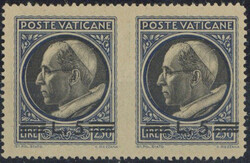 Vatikan 5 Lire auf 2.50 Papst Pius XII. 1945, Paar - in der Mitte ...