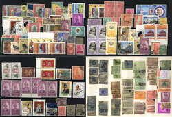 Nepal - Lot auf Albumseite und drei Steckkarten, meist älteres ...