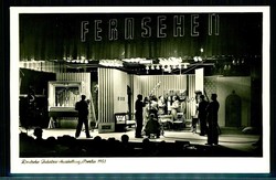 Berlin, Deutsche Industrie-Ausstellung 1951, Foto vom Fernsehstand, ...
