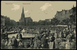 Hannover - Klagesmarkt mit buntem Markttreiben. Gute Erhaltung.