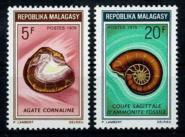 Halbedelsteine und Fossilien 1970, tadellos postfrisch.