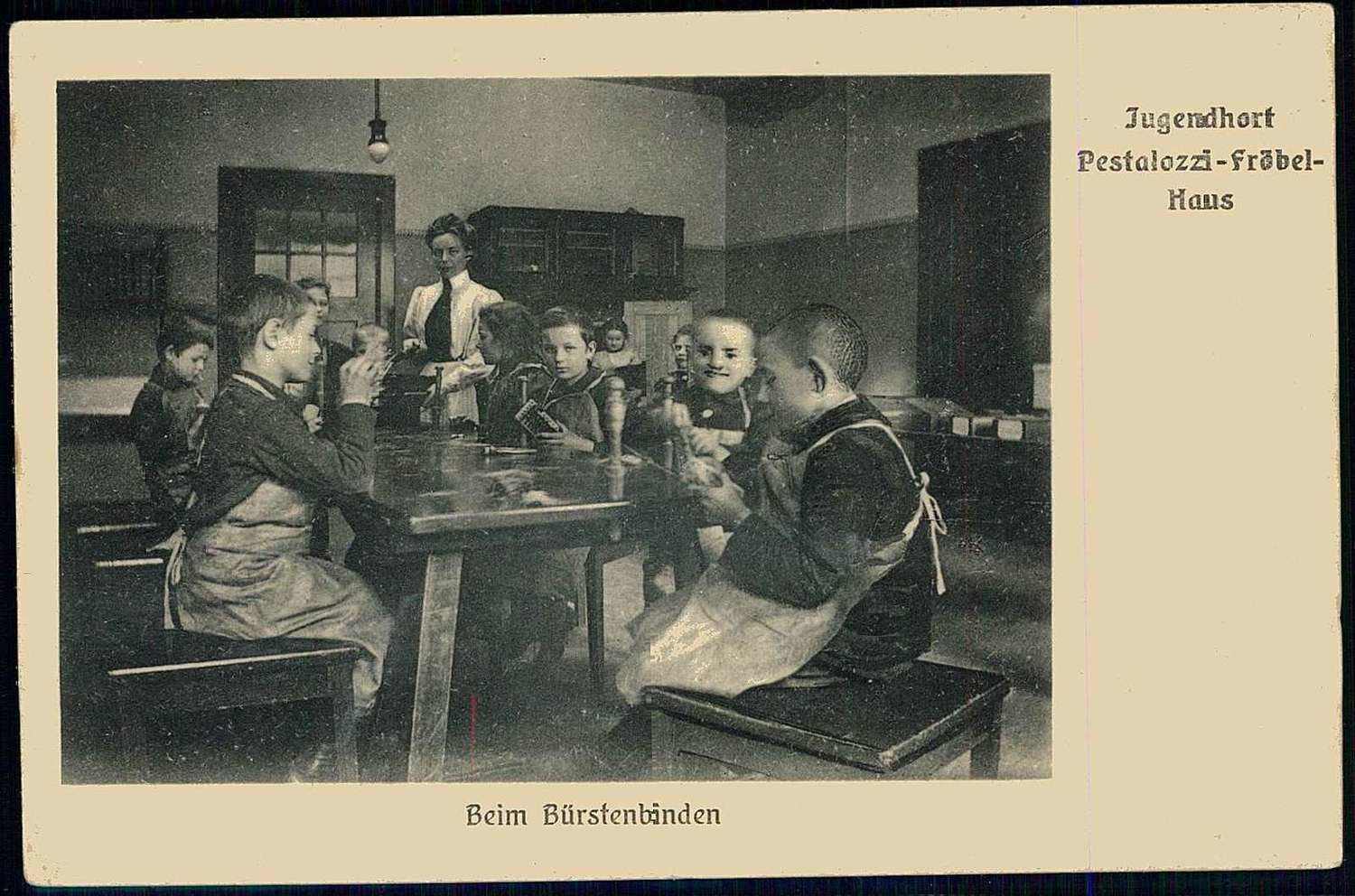 Ausbildung, Kindergarten, Schule usw., HIER 'Jugendhort ...