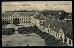 Augustenburg, Schloss mit Parkhotel im Hintergrund, ungelaufener ...