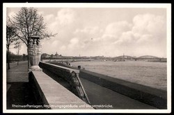 Düsseldorf, Rheinwerftanlagen, Regierungsgebäude und ...