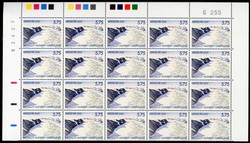 Eintritt in das Jahr 2000 1999, die Sondermarke im oberen Bogenteil ...