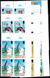 Freimarken Vögel 1977, in Viererblöcken aus der Bogenecke oben ...