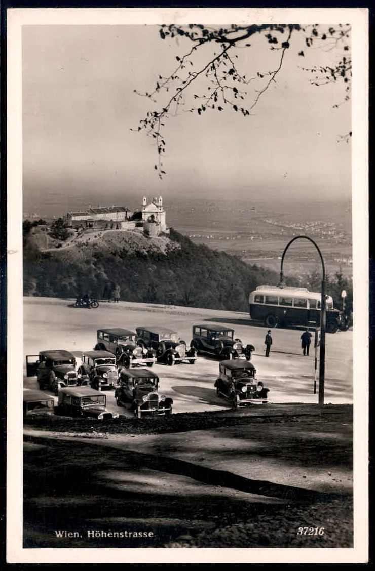 Wien: s/w.-Fotokarte mit Ansicht von der Höhenstraße aus, gelaufen ...